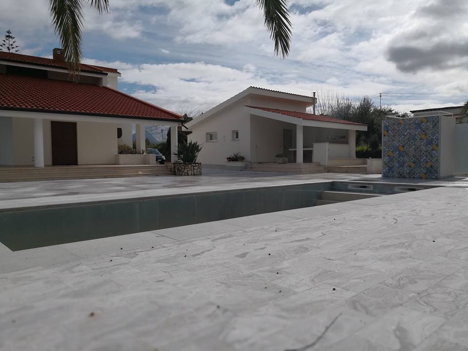 Villa R. R. - area piscina e depandance